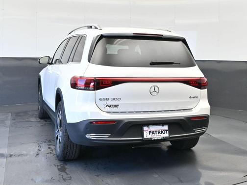 White 2023 Mercedes-Benz EQB 300 4MATIC
