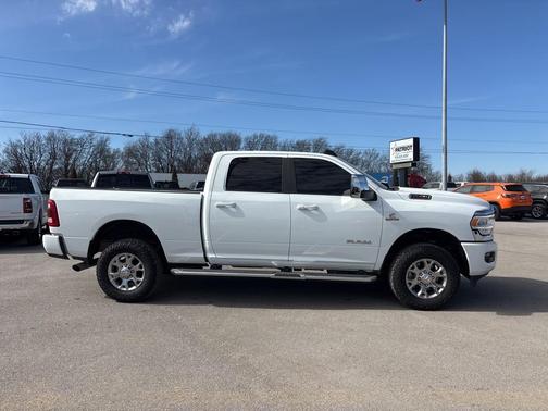 2024 RAM 2500 Laramie Crew Cab 4x4 6'4' Box