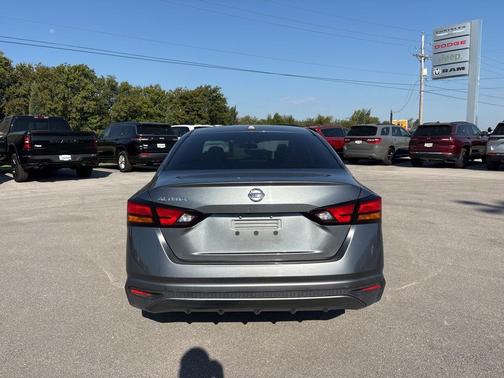2020 Nissan Altima S FWD