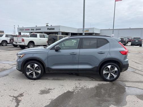 Gray 2023 Volvo XC40 B4 Ultimate Dark Theme