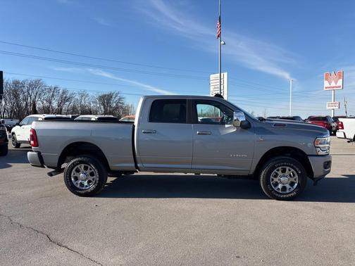 2024 RAM 2500 Laramie Crew Cab 4x4 6'4' Box