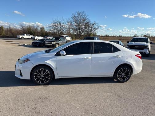 2015 Toyota Corolla S Plus