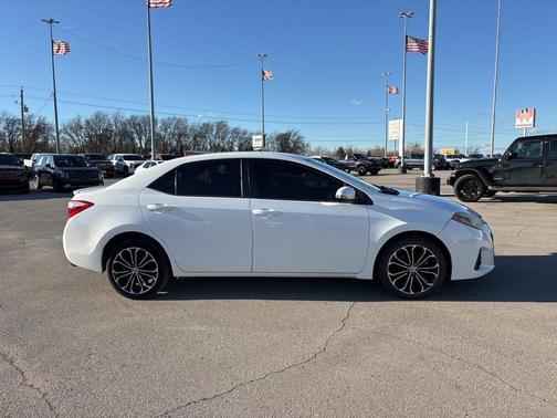 2015 Toyota Corolla S Plus