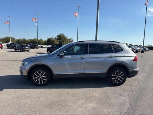 2021 Volkswagen Tiguan 2.0T SE R-Line Black