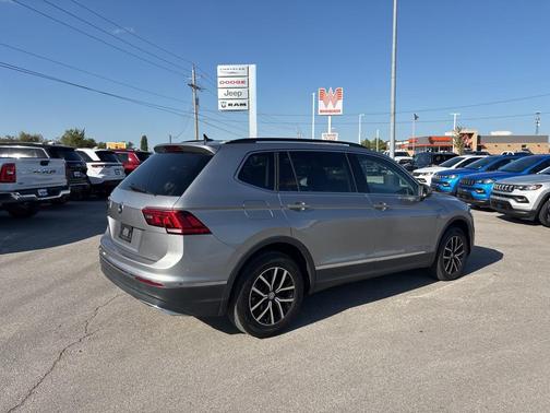 2021 Volkswagen Tiguan 2.0T SE R-Line Black