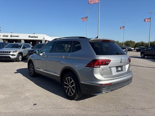2021 Volkswagen Tiguan 2.0T SE R-Line Black