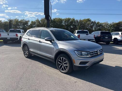 2021 Volkswagen Tiguan 2.0T SE R-Line Black