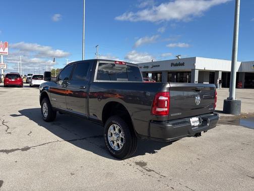 2024 RAM 2500 Laramie Crew Cab 4x4 6'4' Box