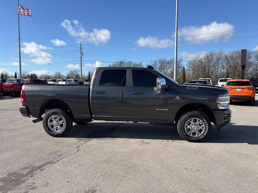 2024 RAM 2500 Laramie Crew Cab 4x4 6'4' Box
