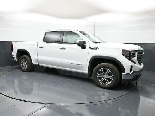 Summit White 2025 GMC Sierra 1500 SLT