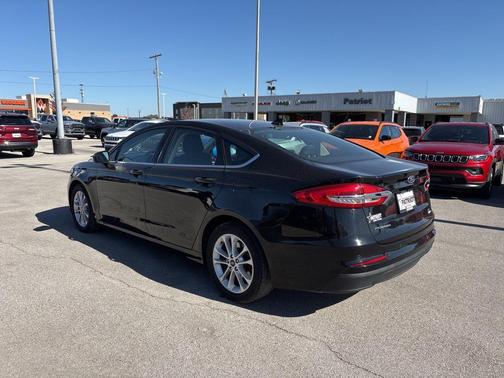 2020 Ford Fusion SE