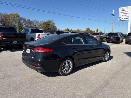 2020 Ford Fusion SE