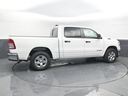 Bright White Clearcoat 2024 RAM 1500 Big Horn/Lone Star