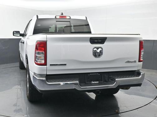 Bright White Clearcoat 2024 RAM 1500 Big Horn/Lone Star