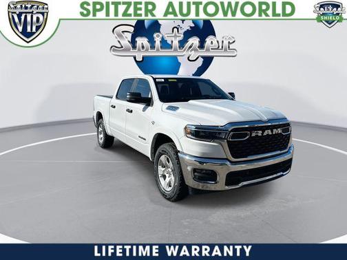 Bright White Clearcoat 2026 RAM 1500 Big Horn/Lone Star