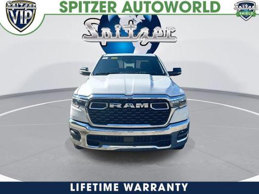 Bright White Clearcoat 2026 RAM 1500 Big Horn/Lone Star