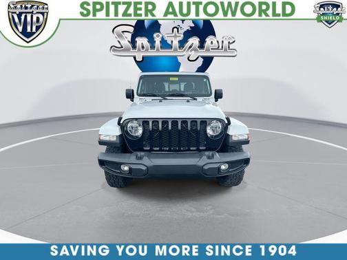 Bright White Clearcoat 2023 Jeep Gladiator Sport