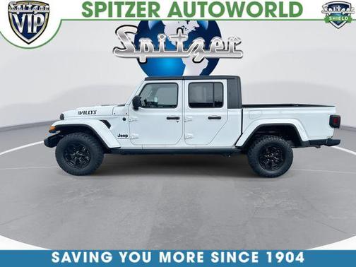 Bright White Clearcoat 2023 Jeep Gladiator Sport