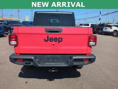 2022 Jeep Gladiator Sport