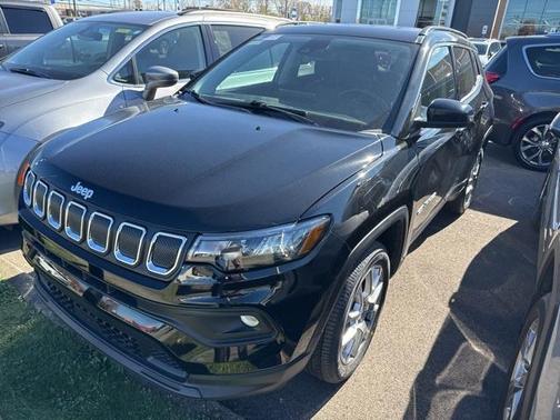 2022 Jeep Compass Latitude Lux