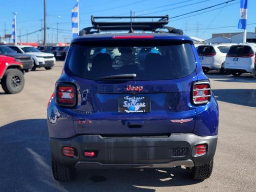 2021 Jeep Renegade Trailhawk