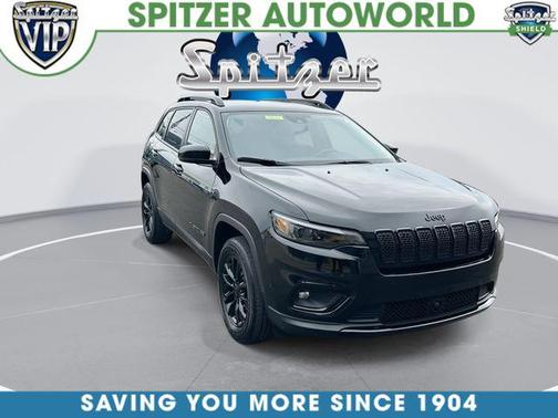 Diamond Black 2023 Jeep Cherokee Altitude Lux
