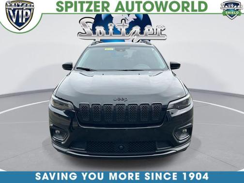 Diamond Black 2023 Jeep Cherokee Altitude Lux