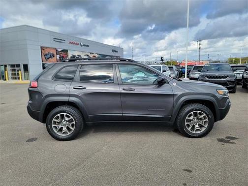 2022 Jeep Cherokee Trailhawk