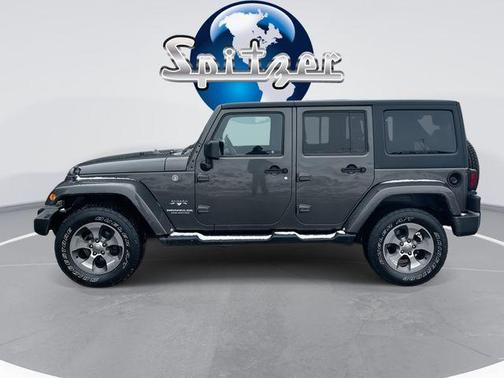 2017 Jeep Wrangler Unlimited Sahara