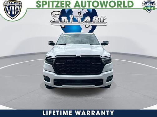 Bright White Clearcoat 2026 RAM 1500 Big Horn/Lone Star