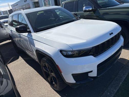 2023 Jeep Grand Cherokee L Laredo