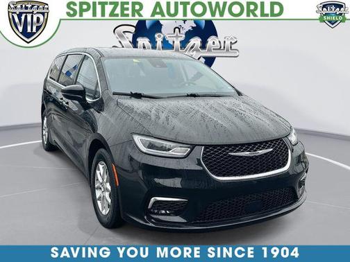 2024 Chrysler Pacifica Touring-L