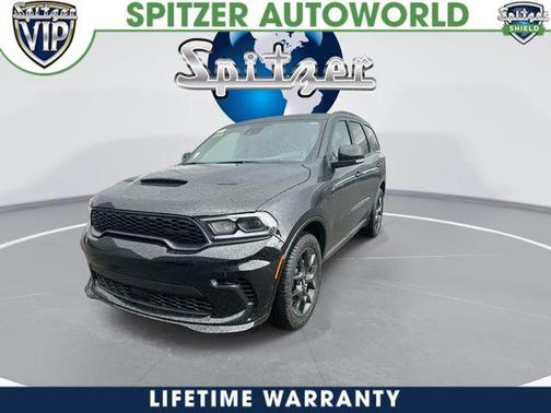 DB Black Crystal Clearcoat 2026 Dodge Durango GT Plus HEMI V8