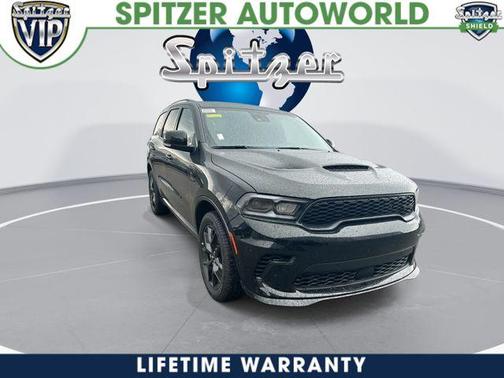 DB Black Crystal Clearcoat 2026 Dodge Durango GT Plus HEMI V8