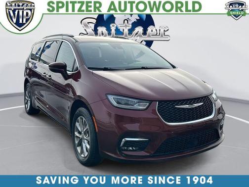 2022 Chrysler Pacifica Touring-L