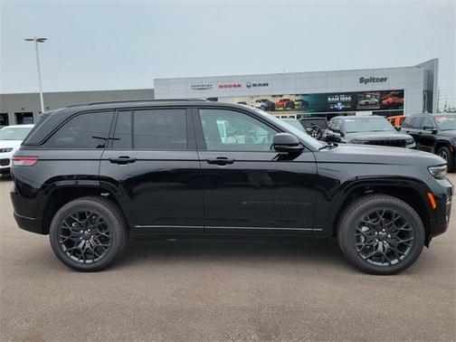 2025 Jeep Grand Cherokee Summit