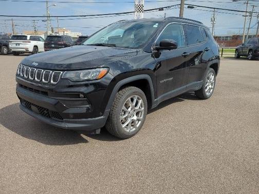 2022 Jeep Compass Latitude Lux