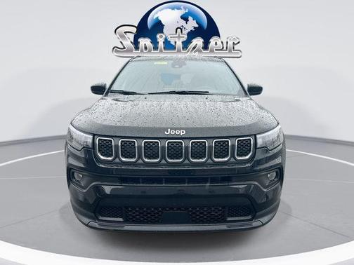 2023 Jeep Compass Latitude Lux
