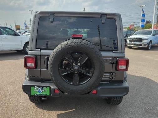 2021 Jeep Wrangler Unlimited Sahara Altitude
