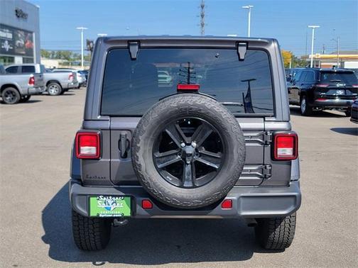 2021 Jeep Wrangler Unlimited Sahara Altitude