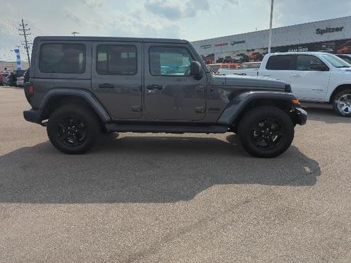 2021 Jeep Wrangler Unlimited Sahara Altitude