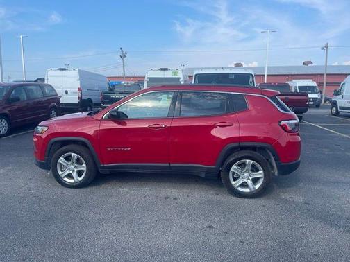 Redline Pearlcoat 2023 Jeep Compass Latitude