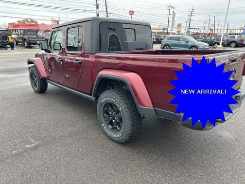2022 Jeep Gladiator Sport