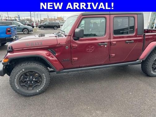 2022 Jeep Gladiator Sport