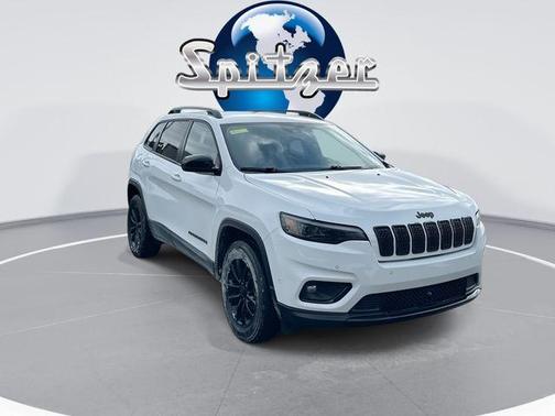 2023 Jeep Cherokee Altitude Lux