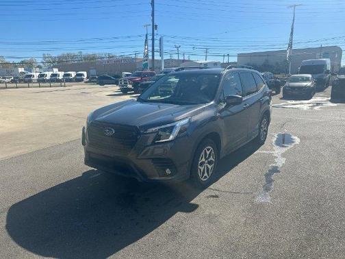 Magnetite Gray Metallic 2024 Subaru Forester Premium