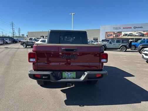 2022 Jeep Gladiator Sport