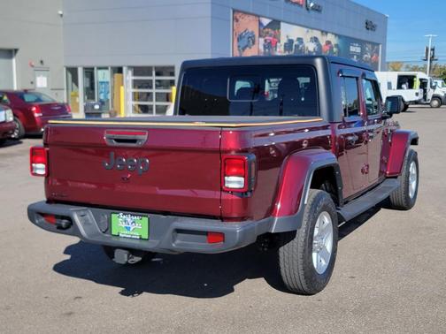 2022 Jeep Gladiator Sport