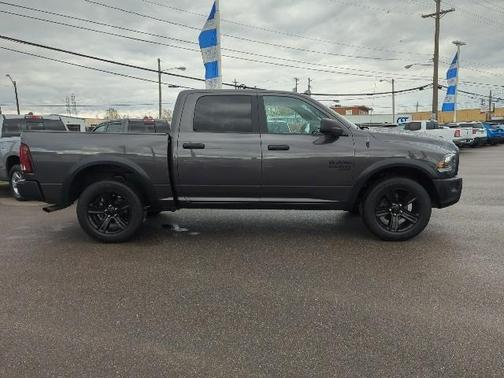 2024 RAM 1500 Classic SLT