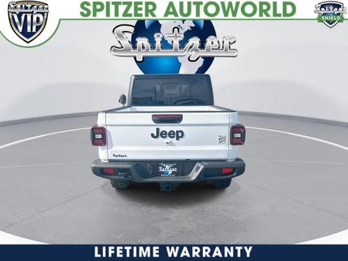 Bright White Clearcoat 2026 Jeep Gladiator Sport